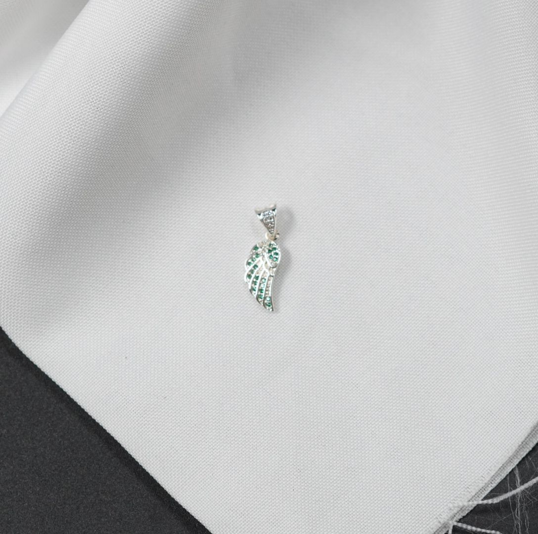 Miniatura 2 de DIJE ALAS PLATEADO PIEDRAS VERDES